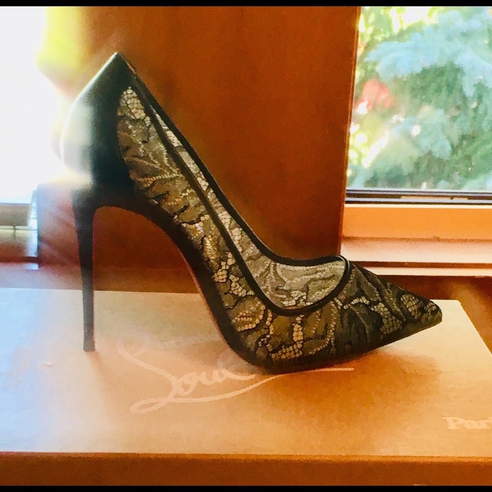 Christian Laboutin Pumps/ Lace Sz 5.5 fits like 6